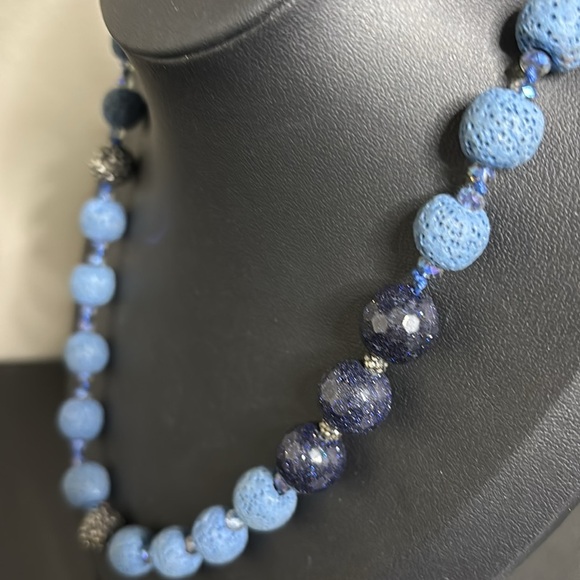 Navajo Blue Lava Rock Knotted Glass Shimmer Beads Beaded Necklace - Picture 3 of 9